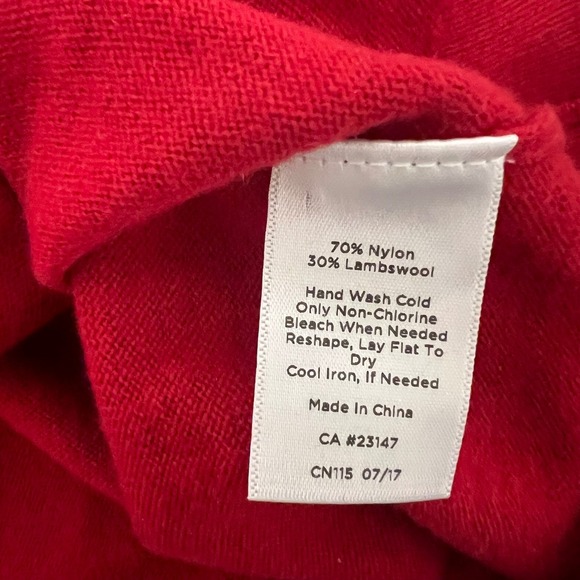 Talbots Red Crew Neck Long Sleeve Knit Sweater with Button Details‎ Size XL - Picture 9 of 10